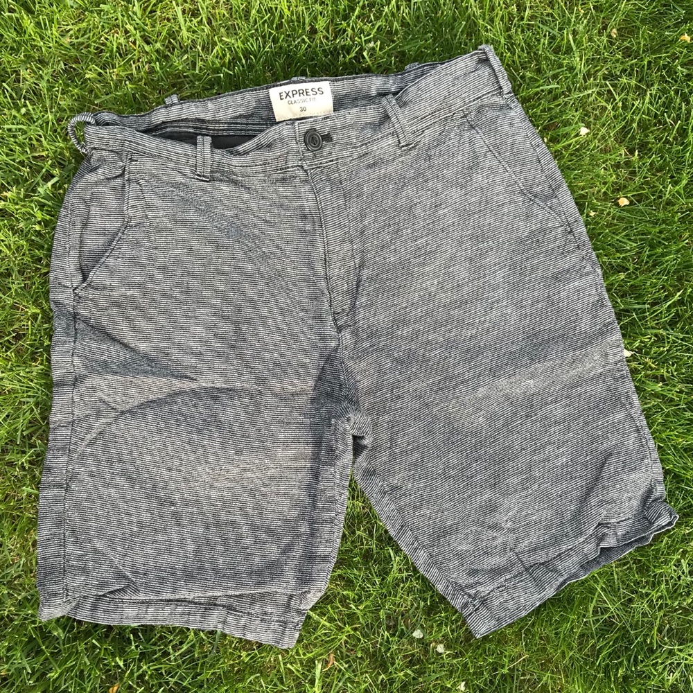 Express Classic Fit Striped Shorts | Black/Gray